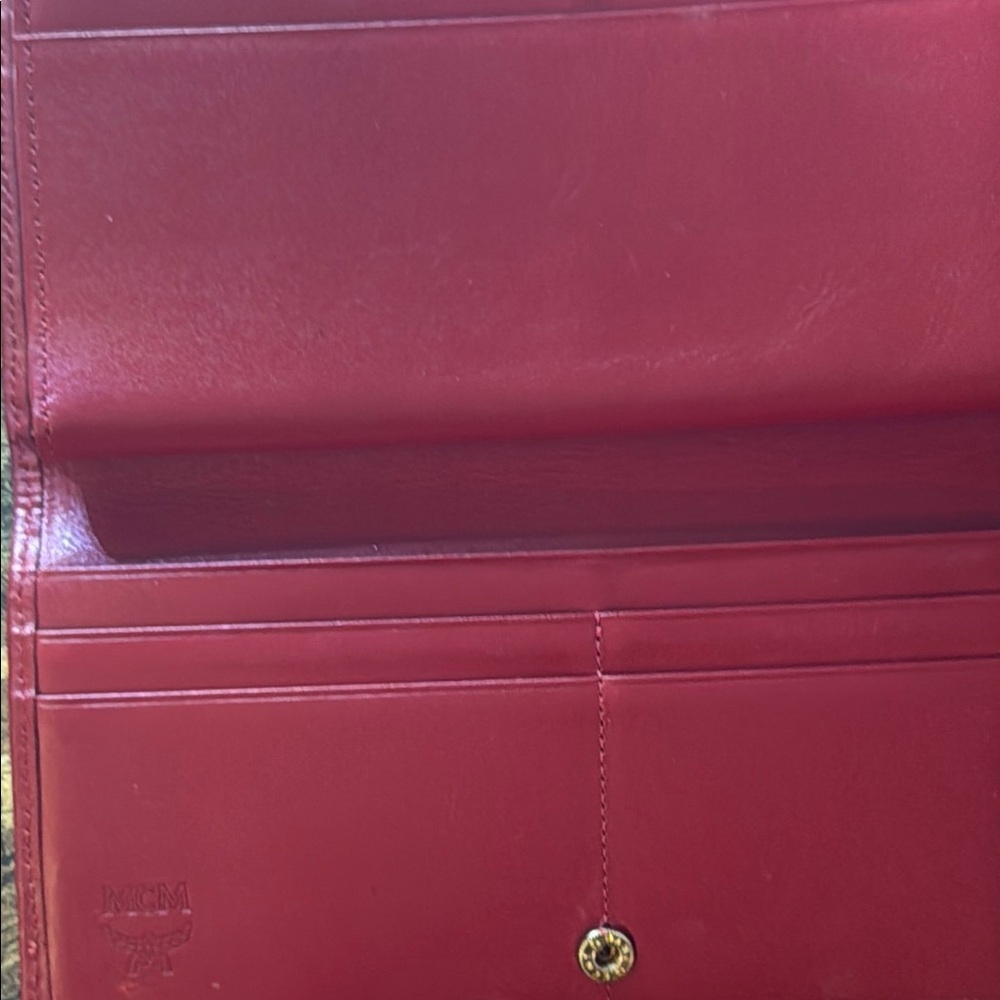MCM Red Quilted Leather Wallet LIKE NEW NO CALLOUTS - Picture 5 of 15